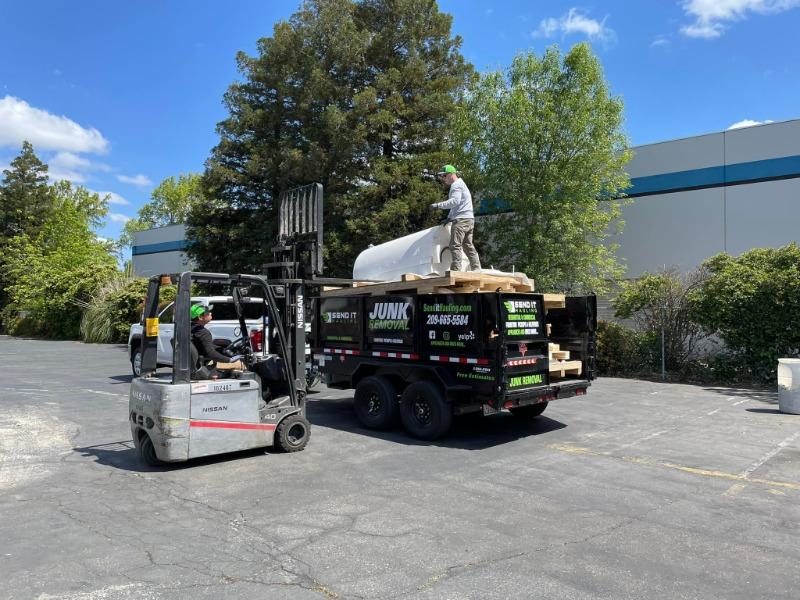 Send-It-Hauling-Forklift